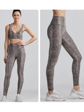 Varley Viper Sports Bra & Legging Set in Pumice Size S